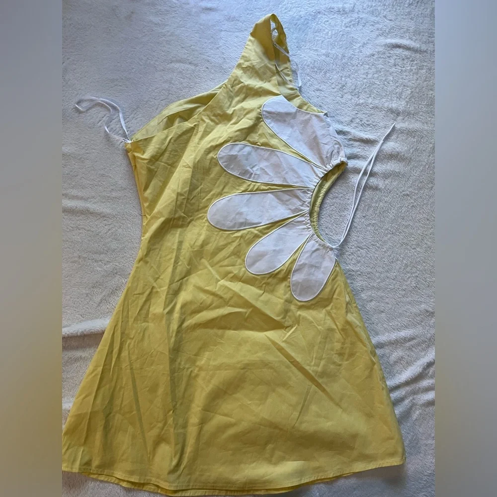 Sunny Design Yellow Cutout Flower One-Shoulder Mini Dress - Picture 10 of 10